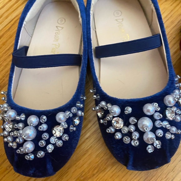 Girls shoes size 10 - Picture 3 of 6